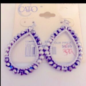 Free m💰 Add 1 to bundle NWT Cato earrings Silvertone irridescent pierced